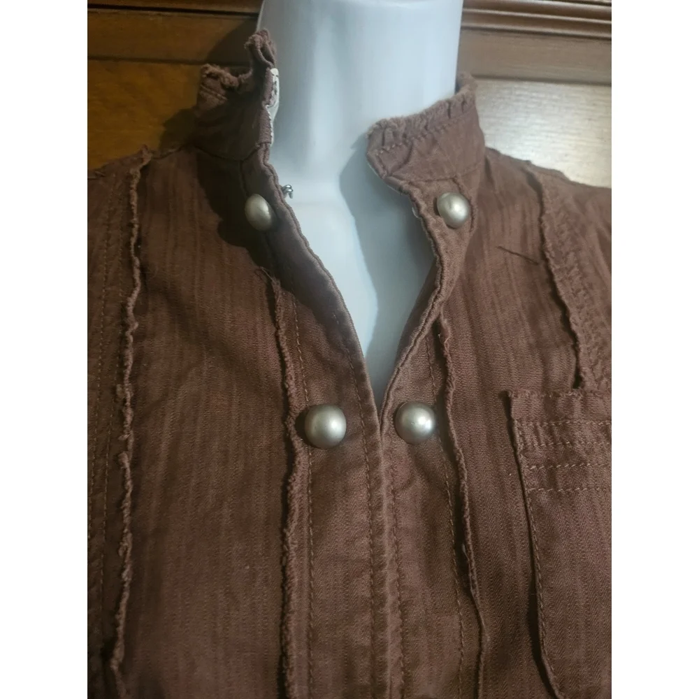 Vanity Ruffled Structured Button Down Shirt - Picture 3 of 10